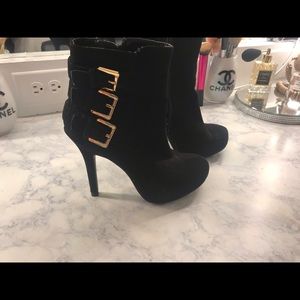 Heeled boots